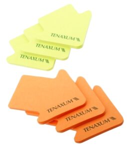 Blocs de post-it personnalisés découpés en forme de flèche, empilés
